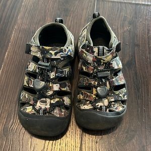 Keen sandals. Size 11.